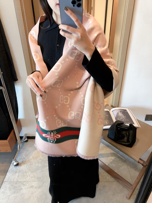 ブランドマフラー背面デザイン